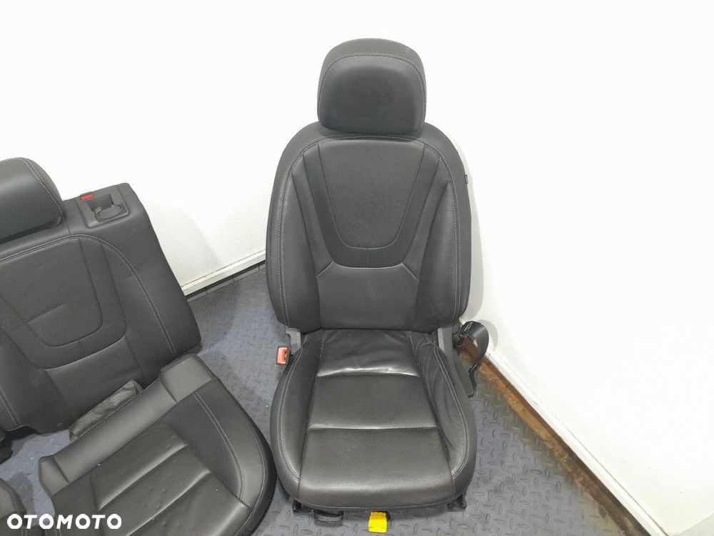 OPEL AMPERA FOTELE KANAPA SIEDZISKO OPARCIE SKÓRA KOMPLET EU - 2