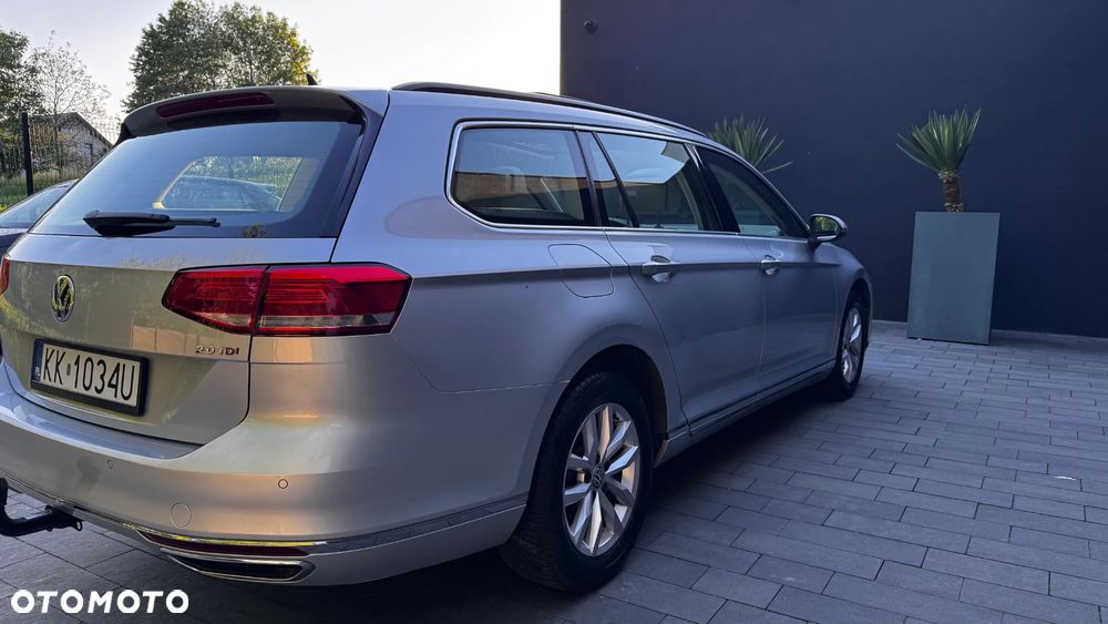 Volkswagen Passat 2.0 TDI SCR (BlueMotion Technology) DSG Comfortline - 5