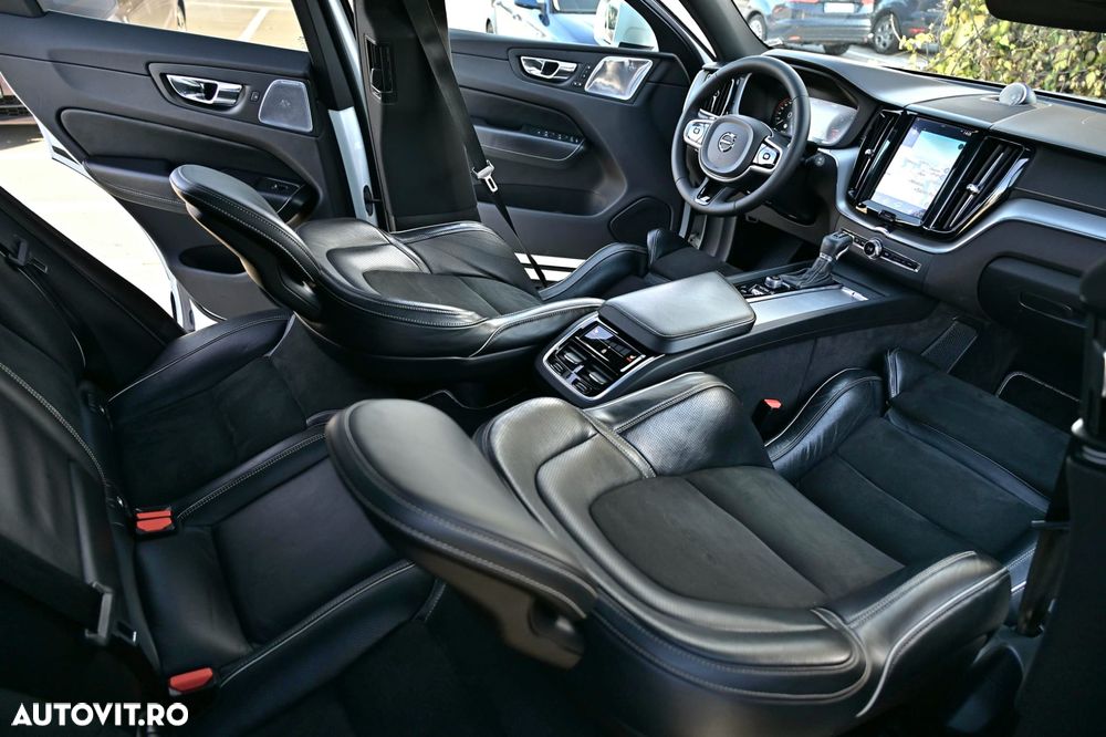 Volvo XC 60 D5 AWD Geartronic RDesign - 15