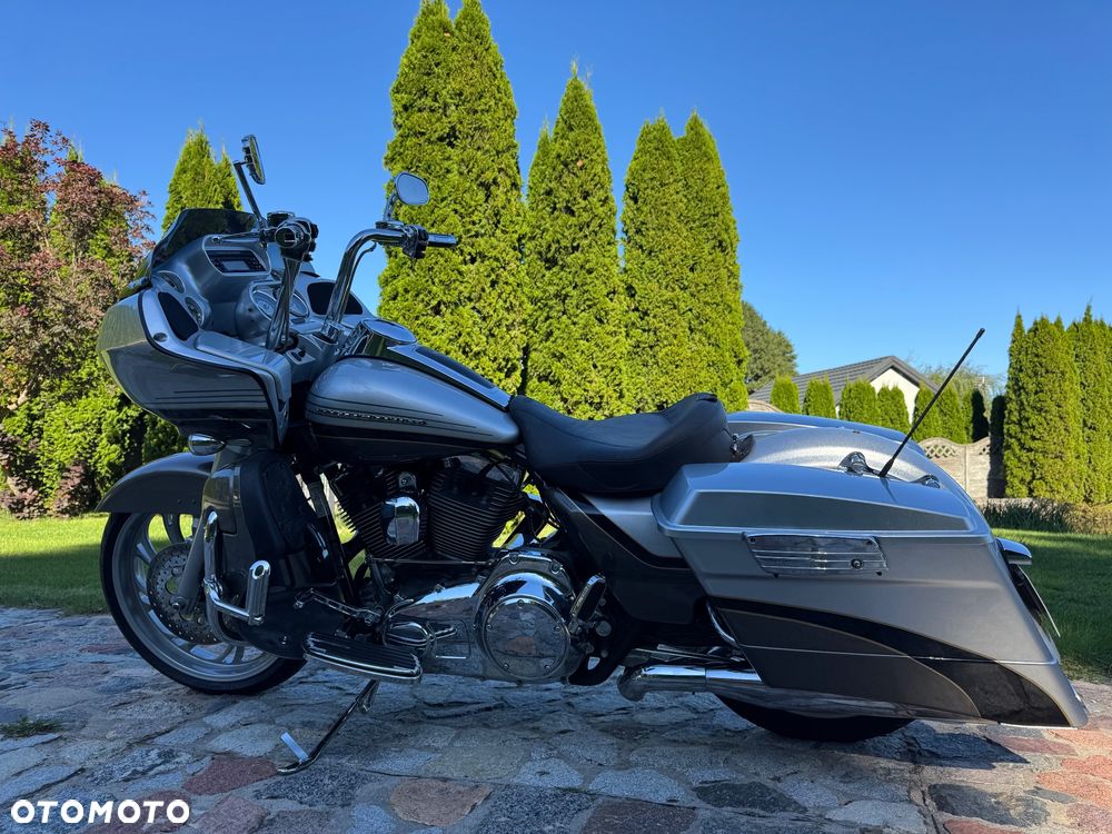 Harley-Davidson Touring Road Glide - 11