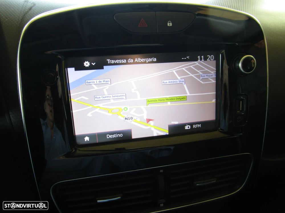 Renault Clio Sport Tourer 1.2 TCe GT Line - 24