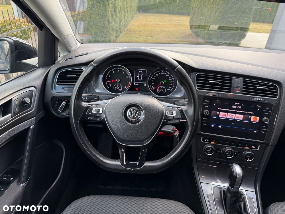 Volkswagen Golf 1.5 TSI BlueMotion ACT DSG Highline - 9