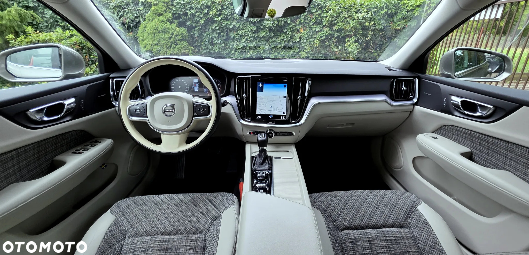 Volvo V60 T4 Momentum Pro - 10