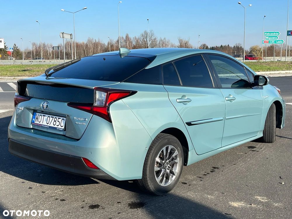 Toyota Prius Hybrid Executive - 15