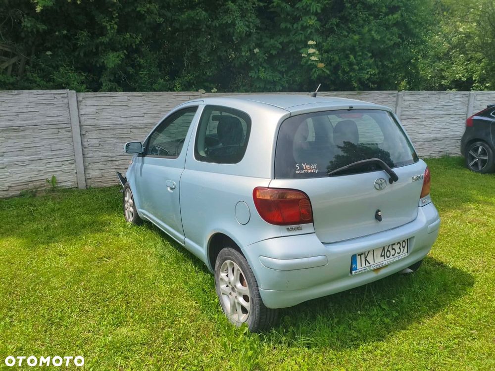 Toyota Yaris - 1