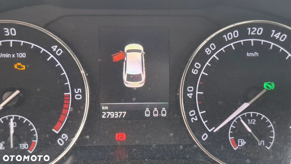 Skoda Superb 2.0 TDI Style DSG - 9