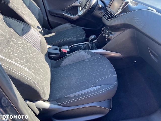 Peugeot 2008 BlueHDi 100 Active - 11