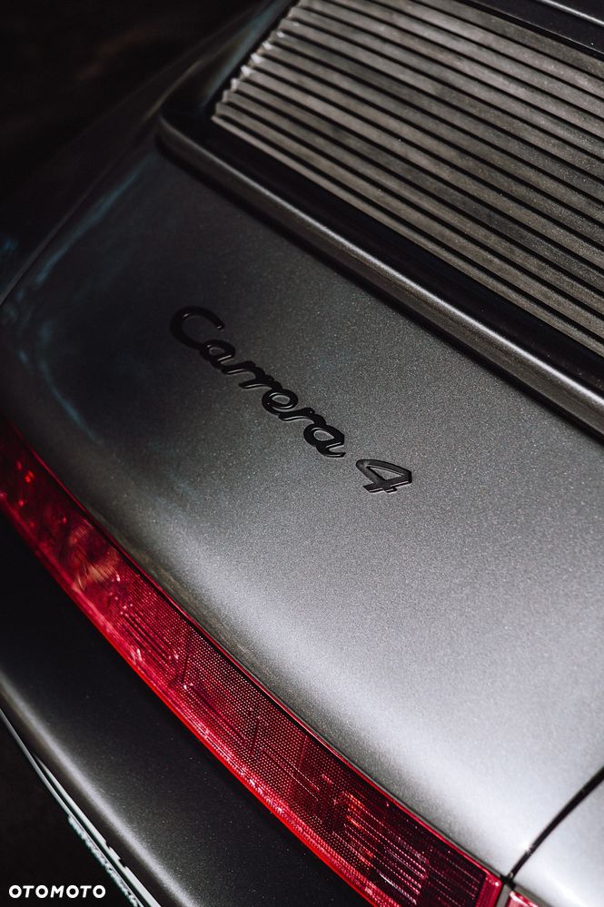 Porsche 911 4 - 4