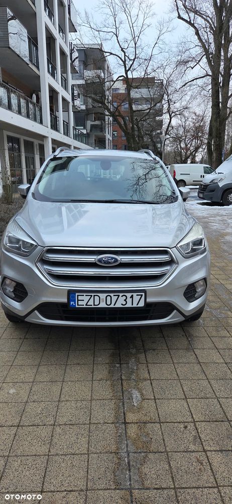 Ford Kuga 1.5 EcoBoost 2x4 Titanium - 12