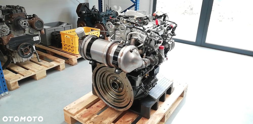 SILNIK PERKINS 854E-E43T CAT C3.4B 31000 netto - 7