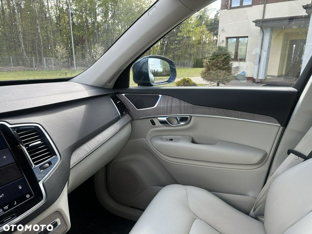 Volvo XC 90 - 34