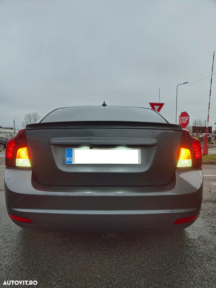 Volvo S40 1.6 D Momentum - 5