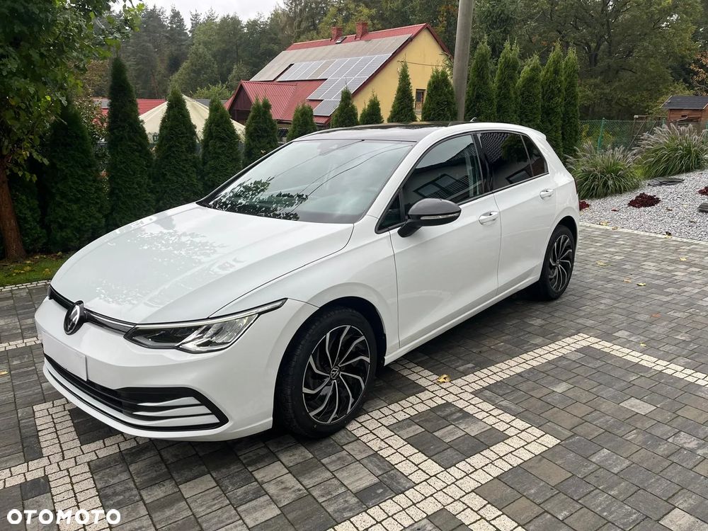 Volkswagen Golf - 8