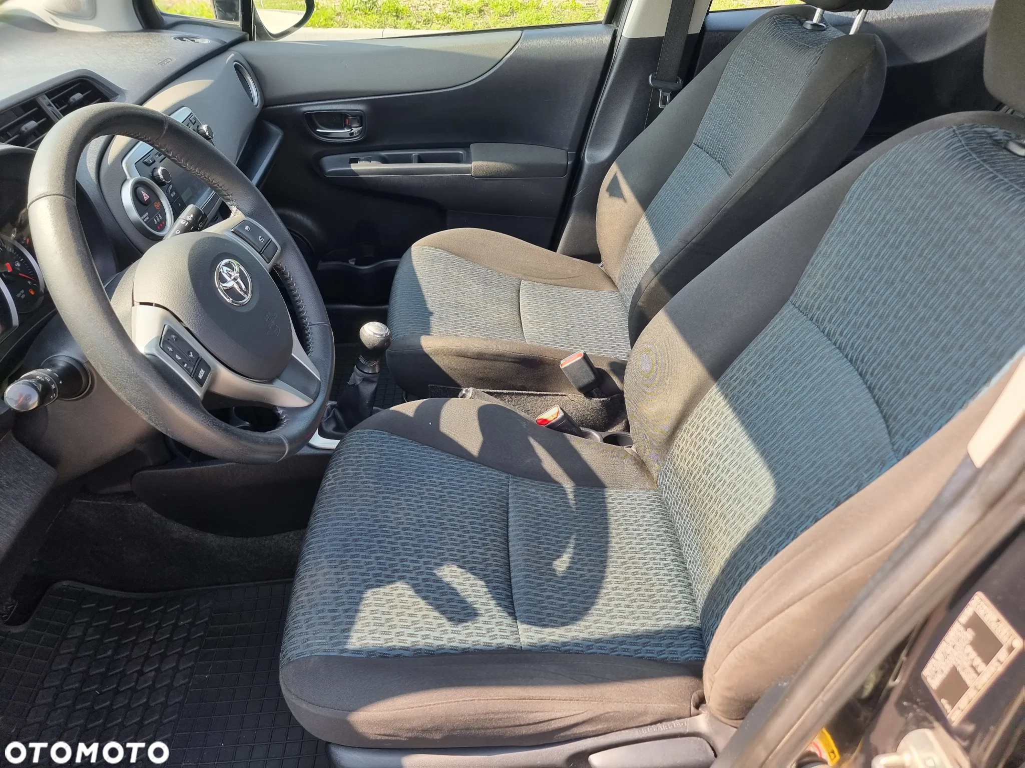 Toyota Yaris 1.0 VVT-i - 6