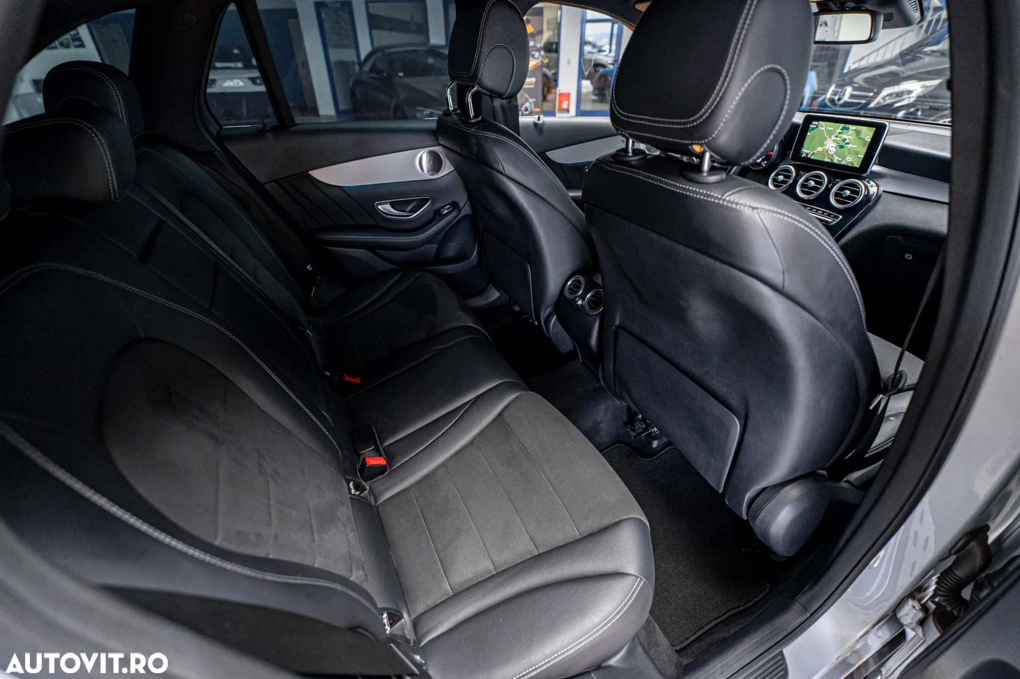 Mercedes-Benz GLC 250 4Matic 9G-TRONIC AMG Line - 20