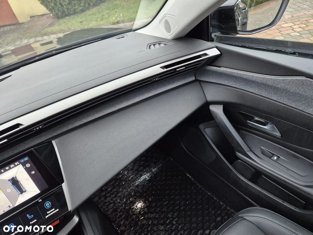 Peugeot 308 1.2 PureTech Allure S&S EAT8 - 17