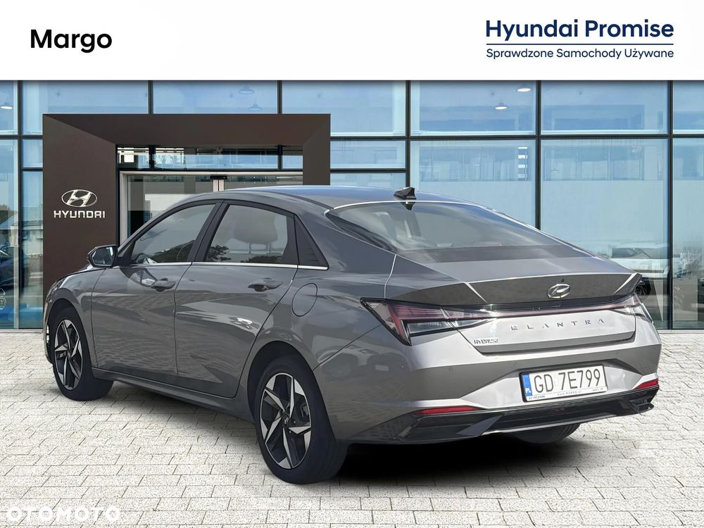 Hyundai Elantra 1.6 Smart - 4
