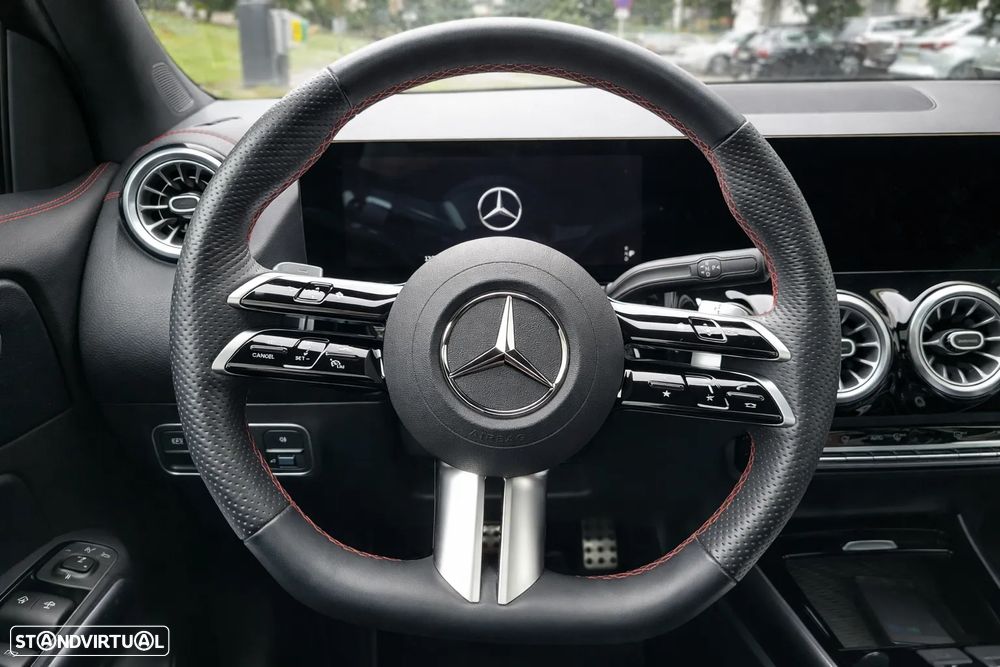 Mercedes-Benz EQA 300 4Matic AMG Line - 14