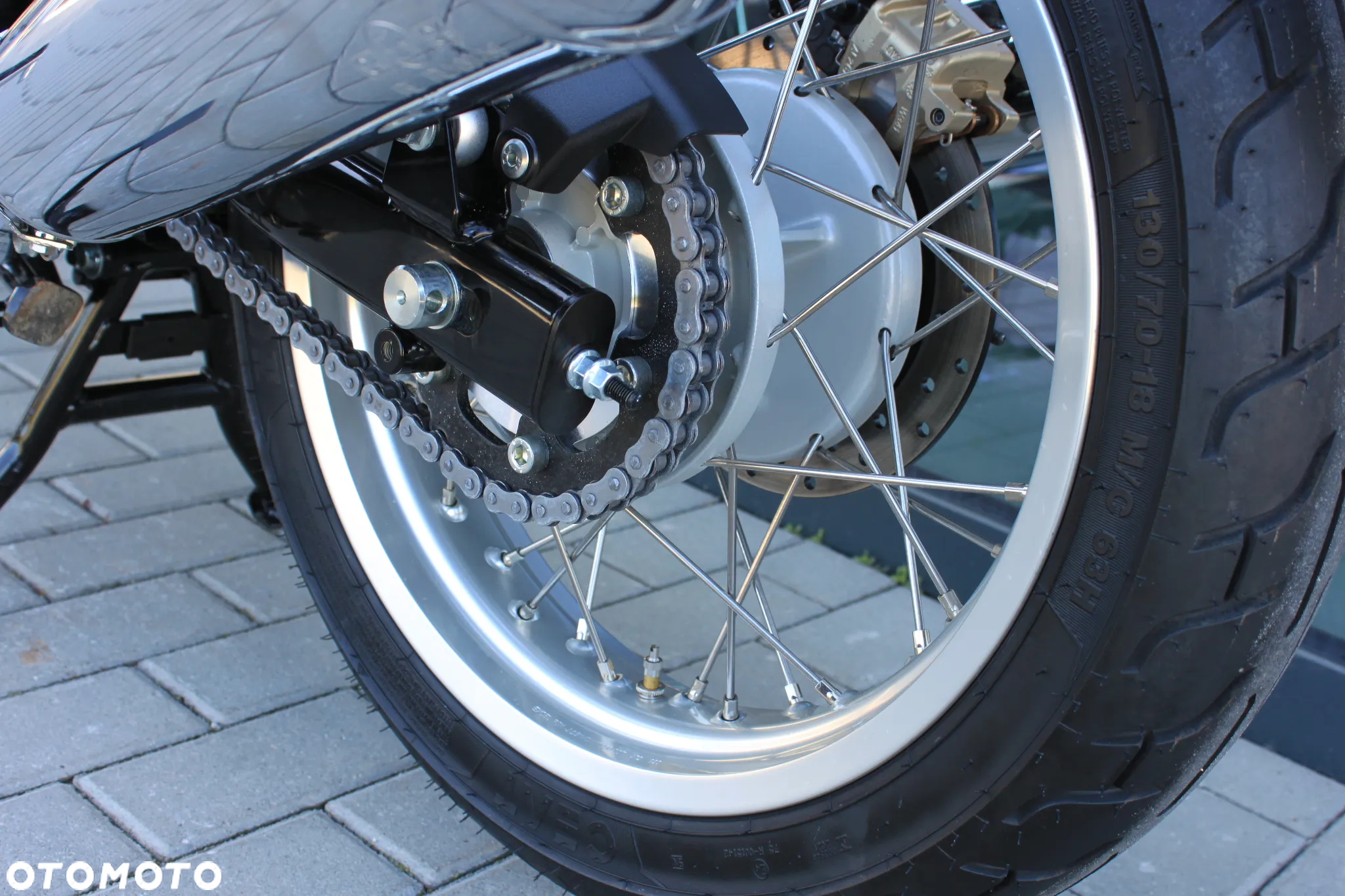 Royal Enfield Interceptor - 12