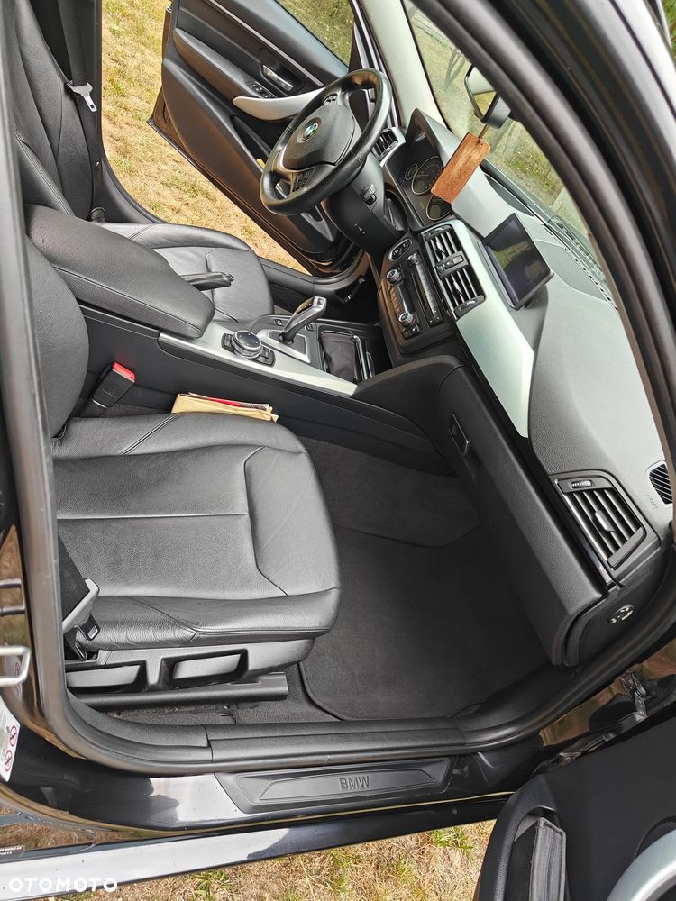 BMW Seria 3 - 12