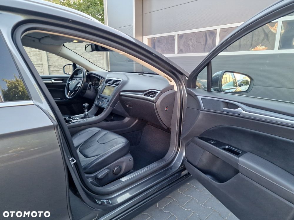 Ford Mondeo 2.0 TDCi STart-Stopp Titanium - 24