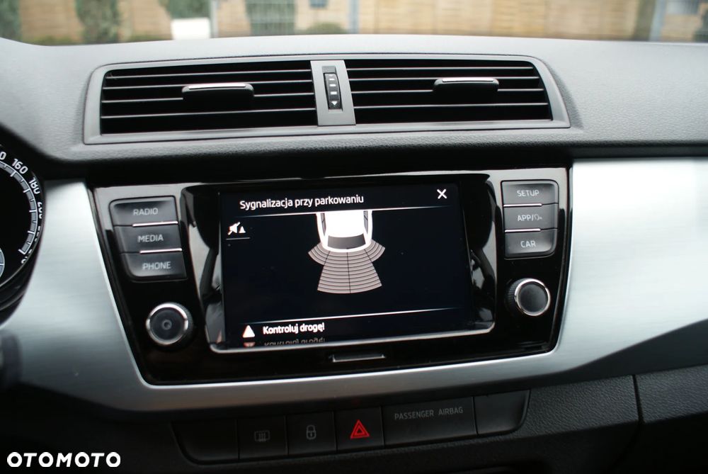 Skoda Fabia 1.0 TSI Style Color - 17