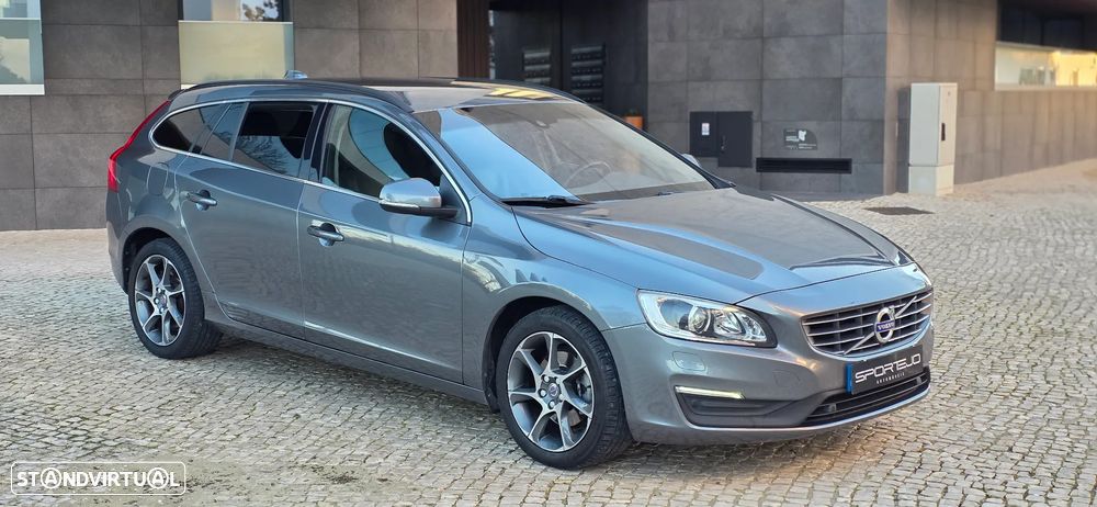Volvo V60 2.0 D4 Momentum Geartronic - 5