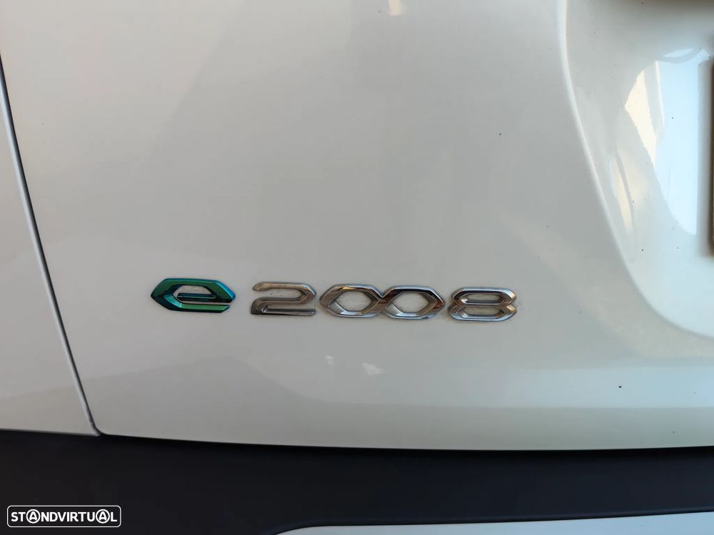 Peugeot e-2008 Allure Pack - 43
