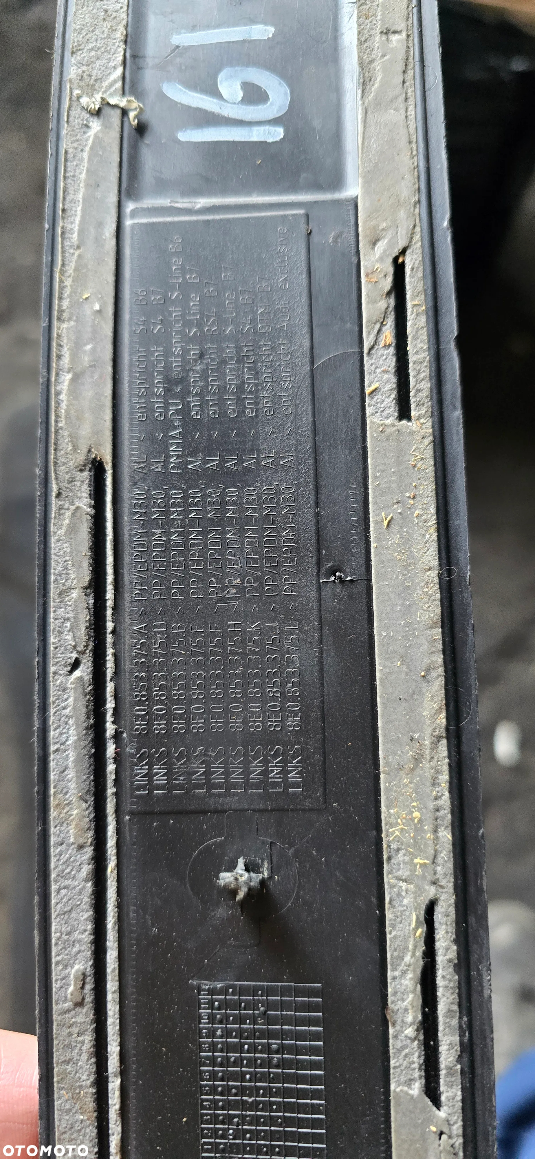Listwy wewnętrzne progowe Audi A4 B6 B7 S Line komplet - 8