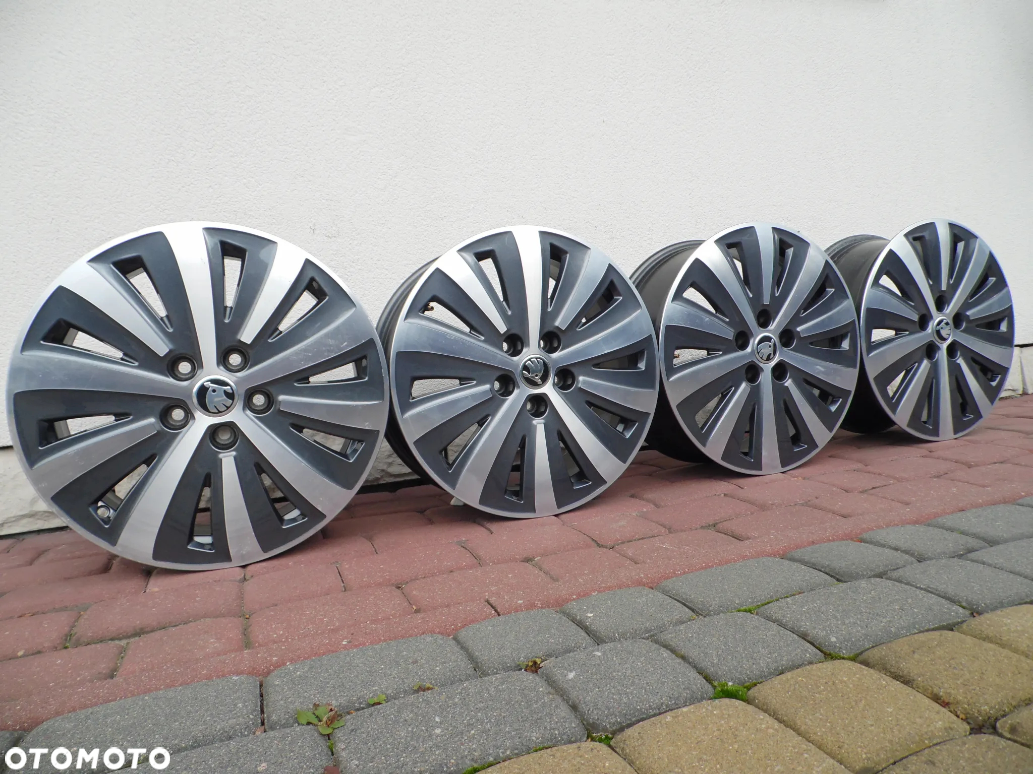 Felgi 17'' 5x112 Skoda 3V0 Superb Octavia Yeti Karoq Kodiaq - 3