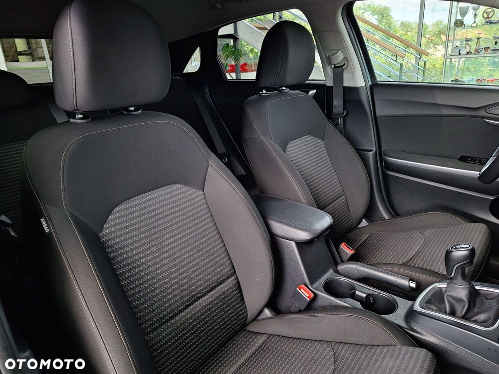 Kia Ceed 1.5 T-GDI M - 20