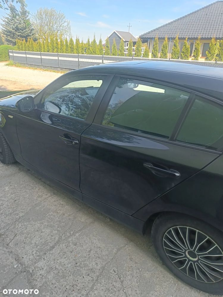 BMW Seria 1 116d - 4