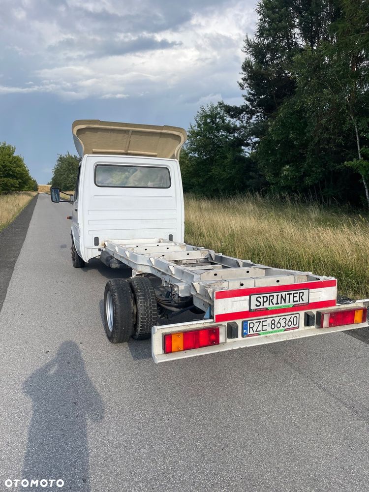 Mercedes-Benz Sprinter 412 - 2