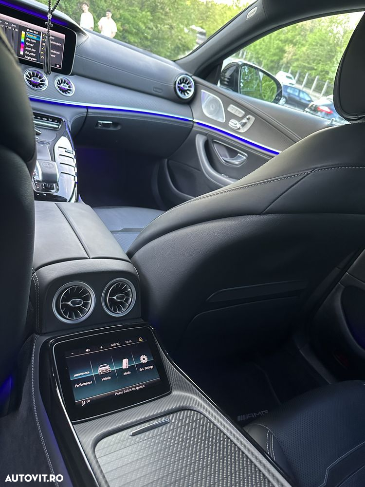 Mercedes-Benz AMG GT 53 4Matic+ Coupe Speedshift TCT 9G Sonderedition - 10
