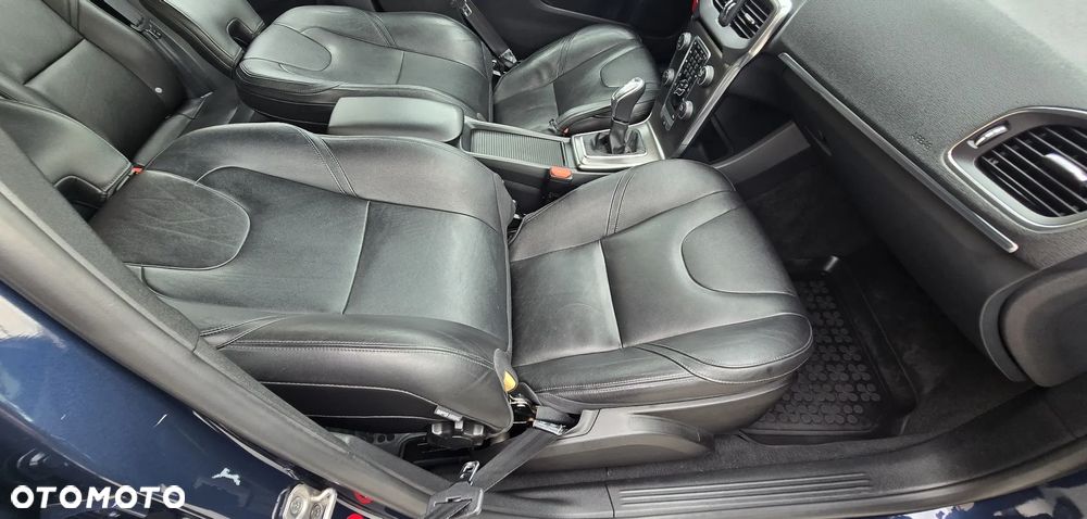 Volvo V40 - 30