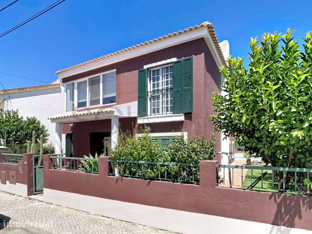 Moradia Independente T3 com Piscina de Água Salgada, Garagem e Jard... - Grande imagem: 2/54