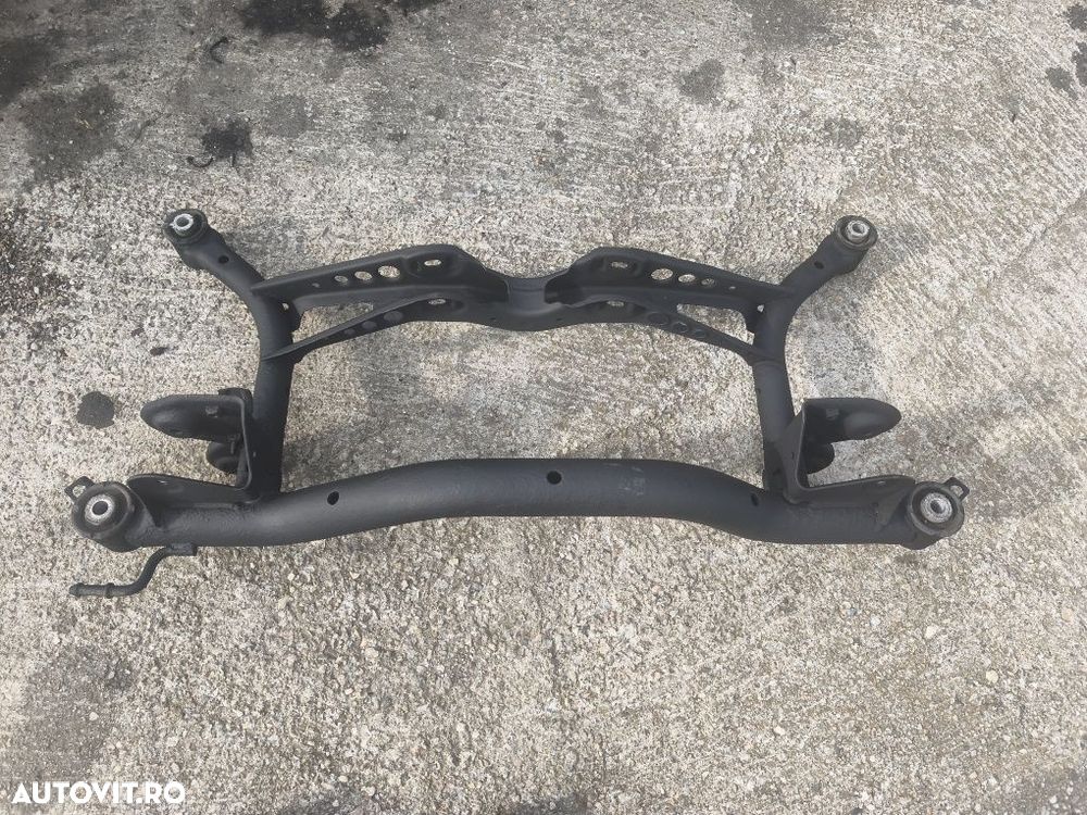 Punte spate Volkswagen Passat B6/ jug cadru spate Volkswagen Passat B6 - 4