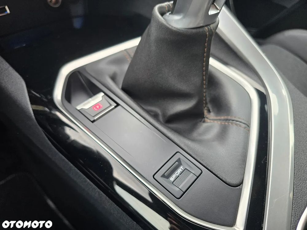 Peugeot 3008 2.0 HDi Premium - 34