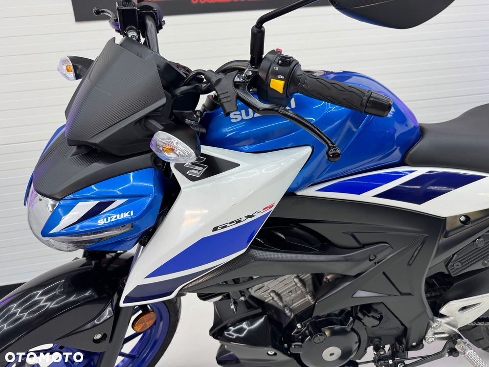 Suzuki GSX - 31