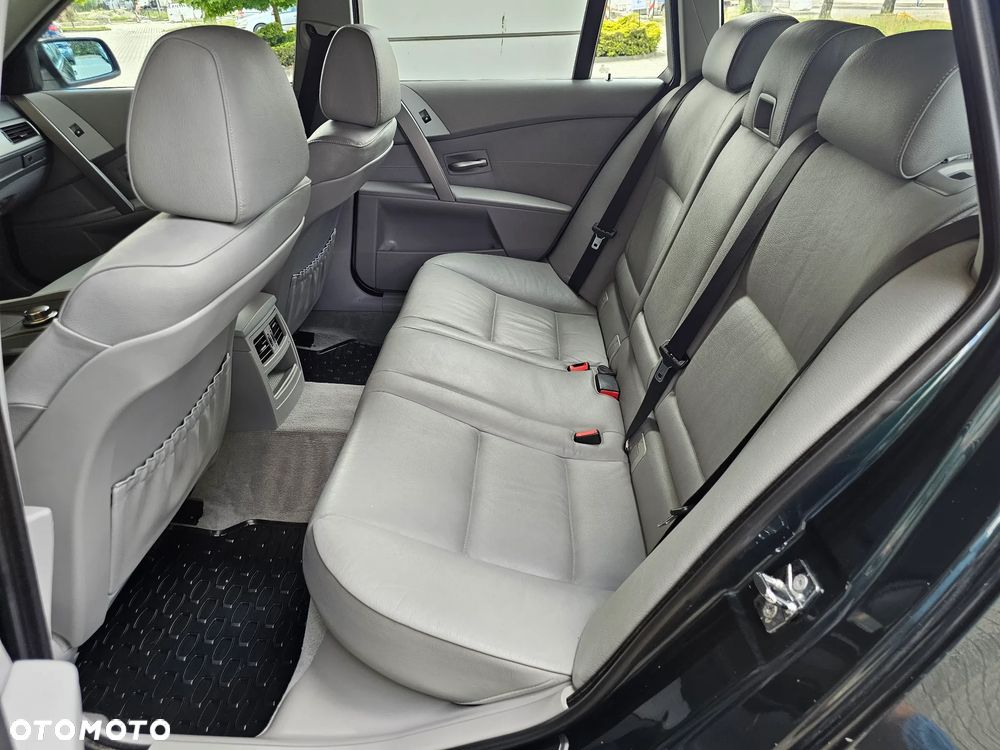 BMW Seria 5 530i - 26