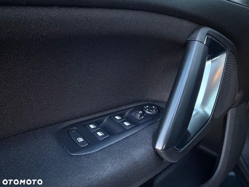 Peugeot 308 BlueHDi FAP 130 Stop & Start Active - 17