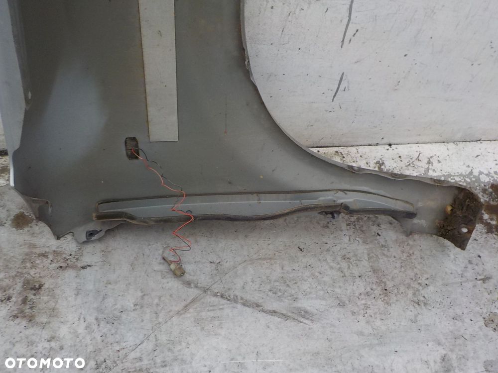 828 NISSAN CUBE II Z11 BŁOTNIK LEWY PRZÓD PRZEDNI - 3