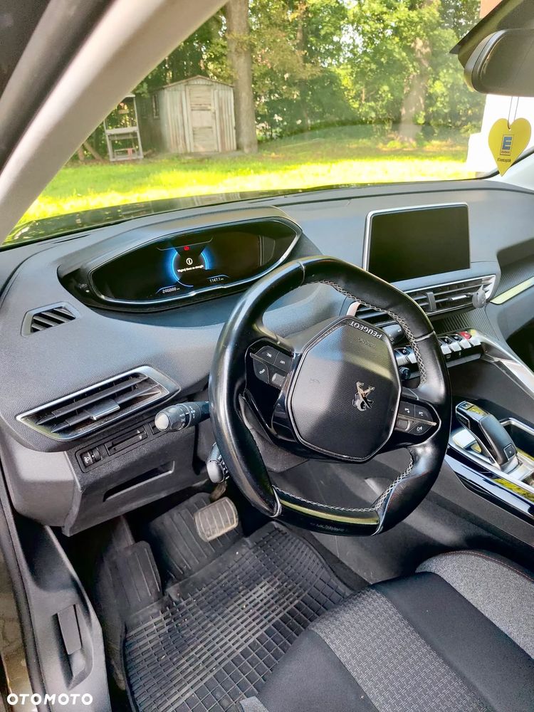 Peugeot 3008 1.2 PureTech Active S&S EAT6 - 7