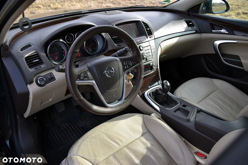 Opel Insignia 2.0 T Cosmo 4x4 - 8