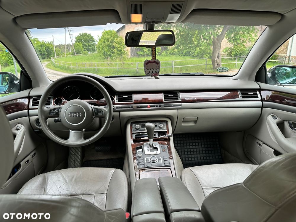 Audi A8 - 7