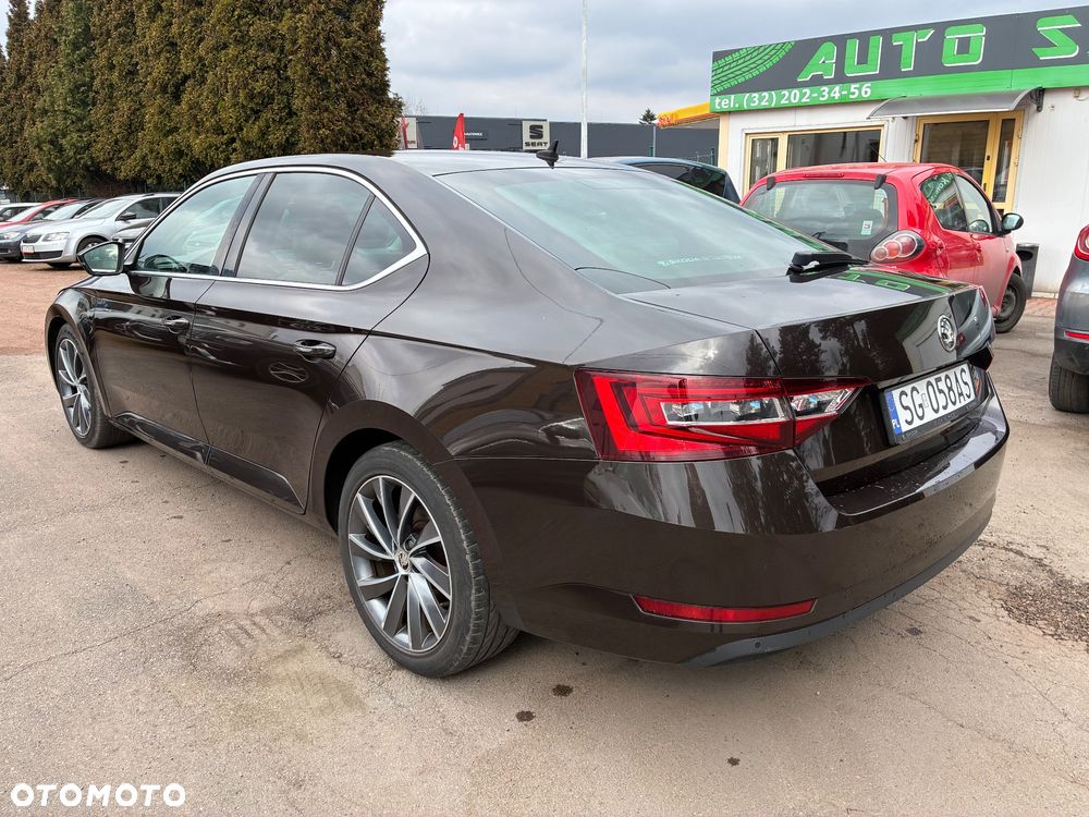 Skoda Superb 1.8 TSI L&K DSG - 7