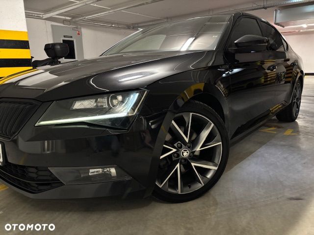 Skoda Superb 2.0 TDI Sportline DSG - 11