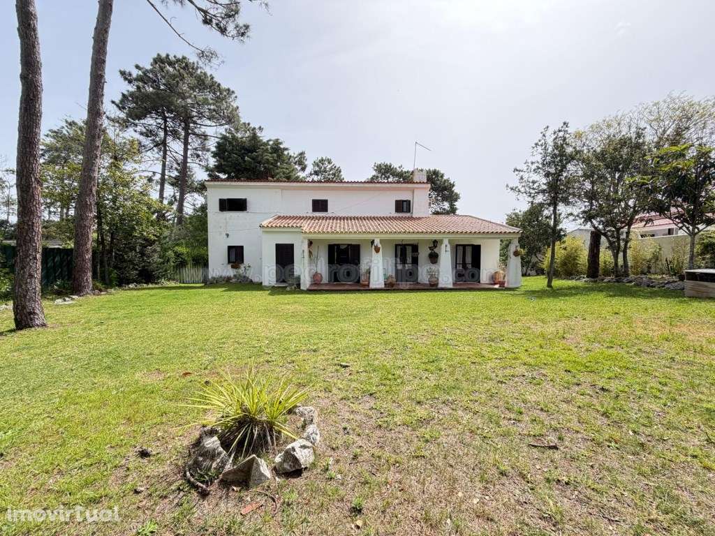 Moradia V4 com jardim relvado e piscina. - Grande imagem: 2/24