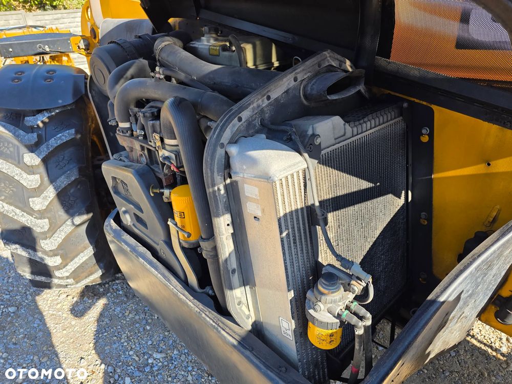 JCB 531-70 AGRI - 18