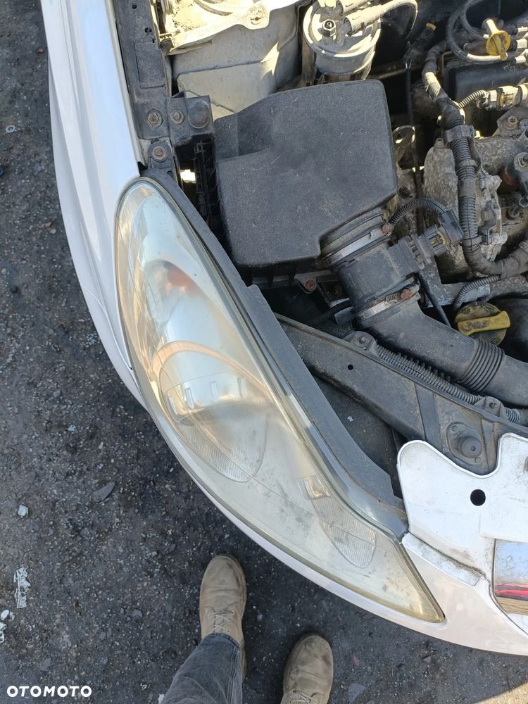 OPEL CORSA IV D 06-14 2010 r. 3D VAN lampa prawy przód prawa przednia EU * - 3